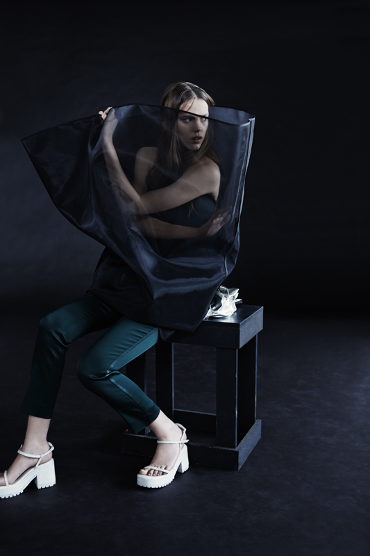 Josefien Rodermans Graces the Pages of Vision China for Kerry Dean 8 Josefien Rodermans Graces the Pages of Vision China for Kerry Dean