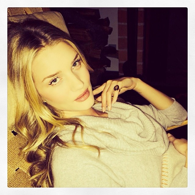 Instagram Photos of the Week | Barbara Palvin, Heidi Klum + More Model Pics rosie selfie Instagram Photos of the Week | Barbara Palvin, Heidi Klum + More Model Pics