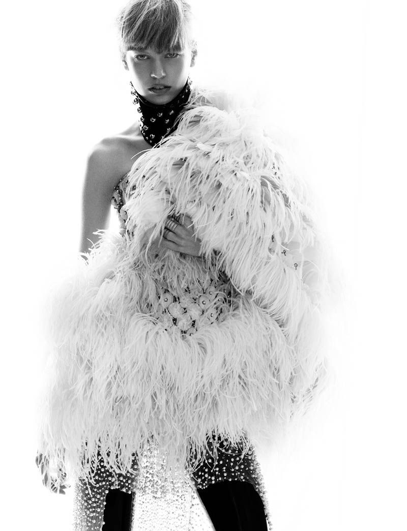 Elisabeth Erm Models Embellished Style for Numéro #149 by Greg Kadel elisabeth erm3 Elisabeth Erm Models Embellished Style for Numéro #149 by Greg Kadel