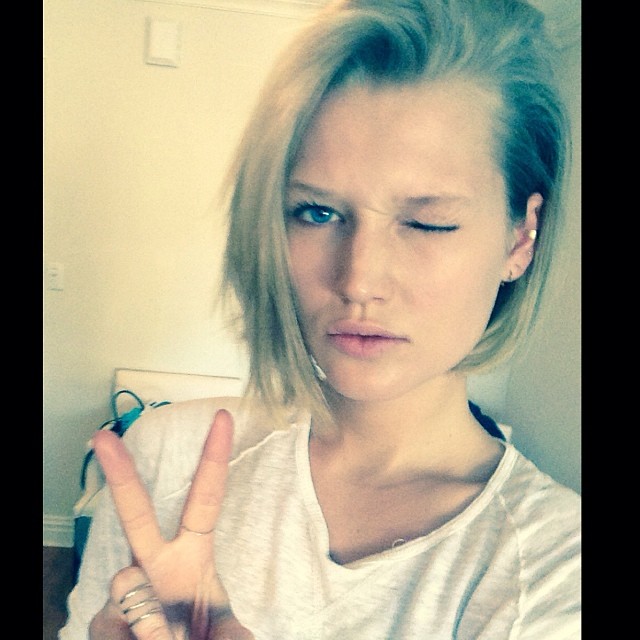 Toni Garrn with Short Hair / Photo courtesy of toni_garrn on Instagram