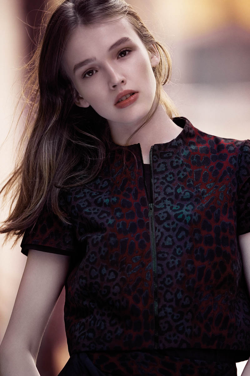cue fall 2014 campaign25 Gabby Dover, Seon Hwang + Maddison Brown Front Cue Winter 2014 Campaign