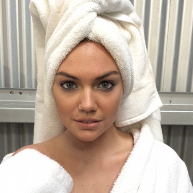 kate upton towel Miranda Kerr, Kate Upton + More Pose for Mario Testino in Towel Series 