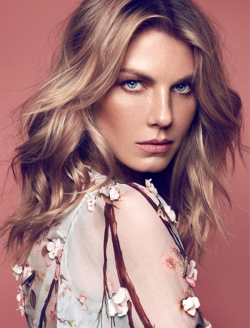 angela lindvall photo shoot9 Angela Lindvall Embraces Florals in Elle Russia Shoot by Xavi Gordo