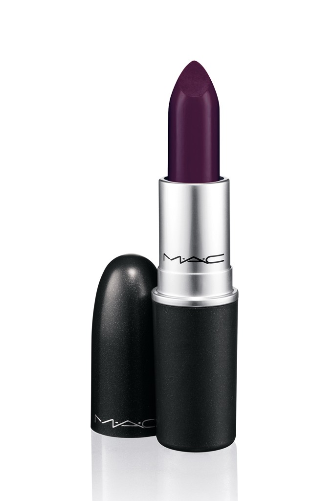 Lorde Broods in Her New MAC Cosmetics Campaign lorde mac cosmetics lipstick Lorde Broods in Her New MAC Cosmetics Campaign