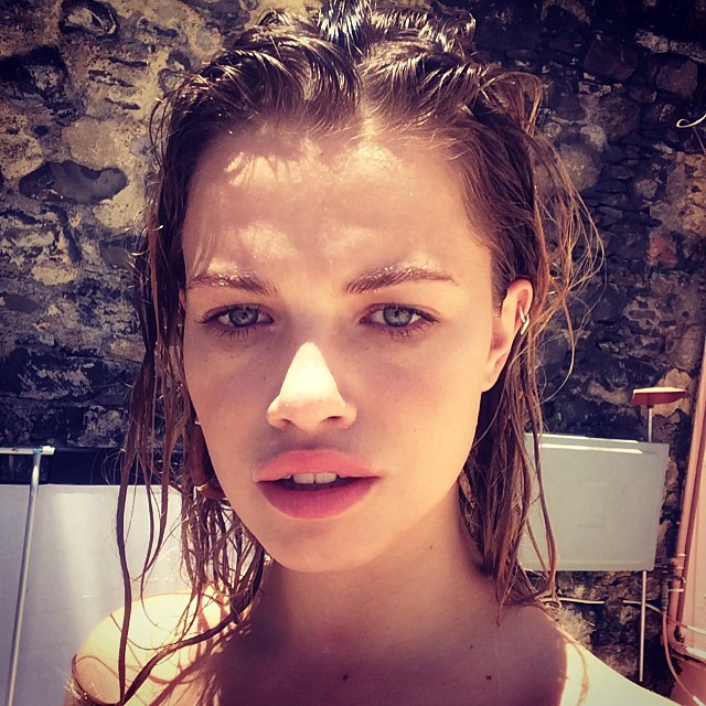 Hailey Clauson takes a selfie