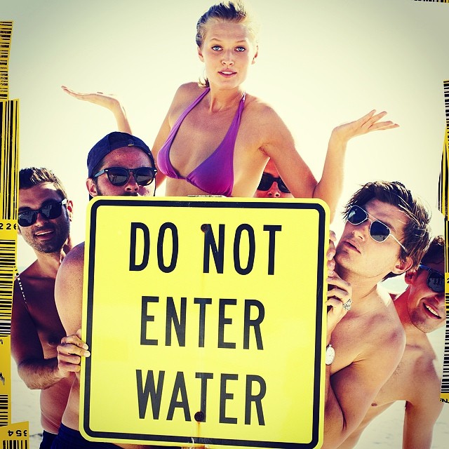 Toni Garrn has all the men under her spell