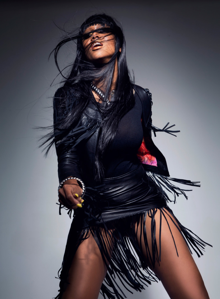 tyra banks black magazine photo 009 Tyra Banks Covers Black Magazine, Talks ANTM + Beauty