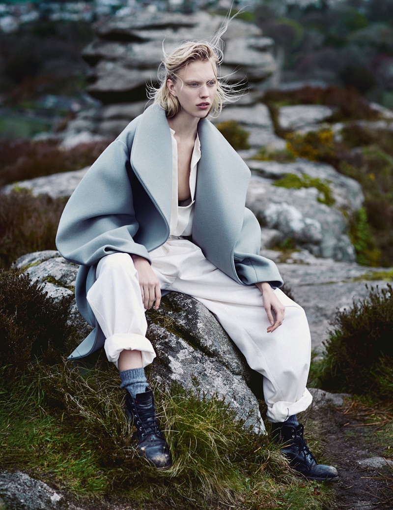 Juliana Schurig Wears Androgynous Style for Emma Tempest in Vogue Russia Spread Juliana Schurig Model Fashion2 Juliana Schurig Wears Androgynous Style for Emma Tempest in Vogue Russia Spread