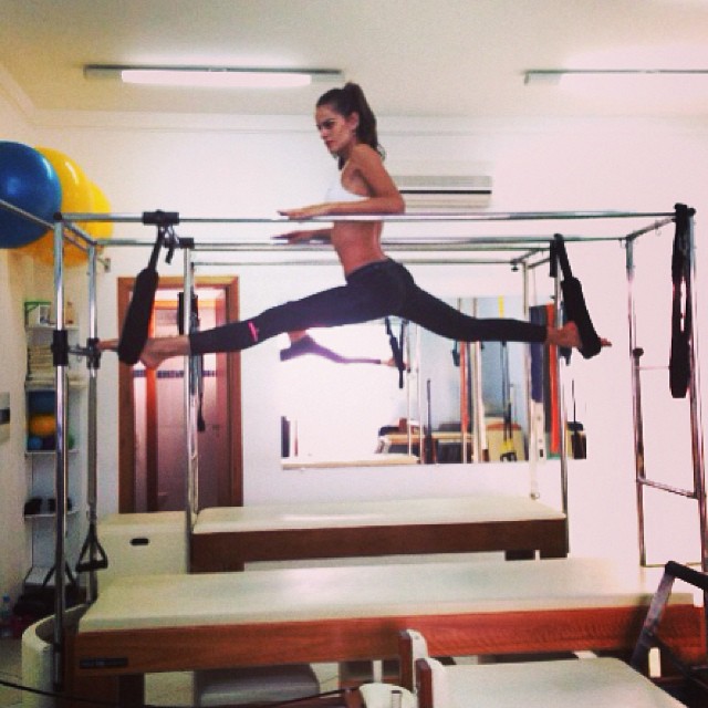 Izabel can stretch