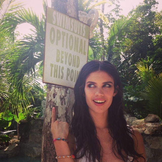 Sara Sampaio is ready to swim