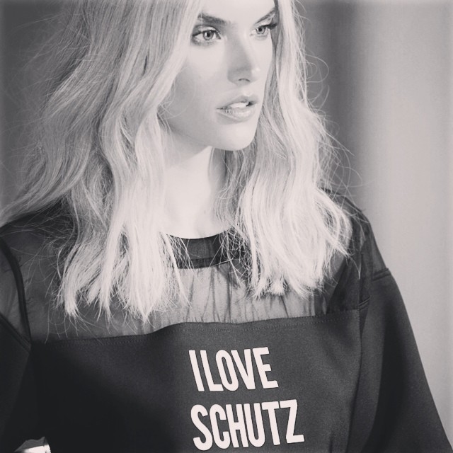 alessandra blonde Alessandra Ambrosio Goes Blonde for Schutz Campaign