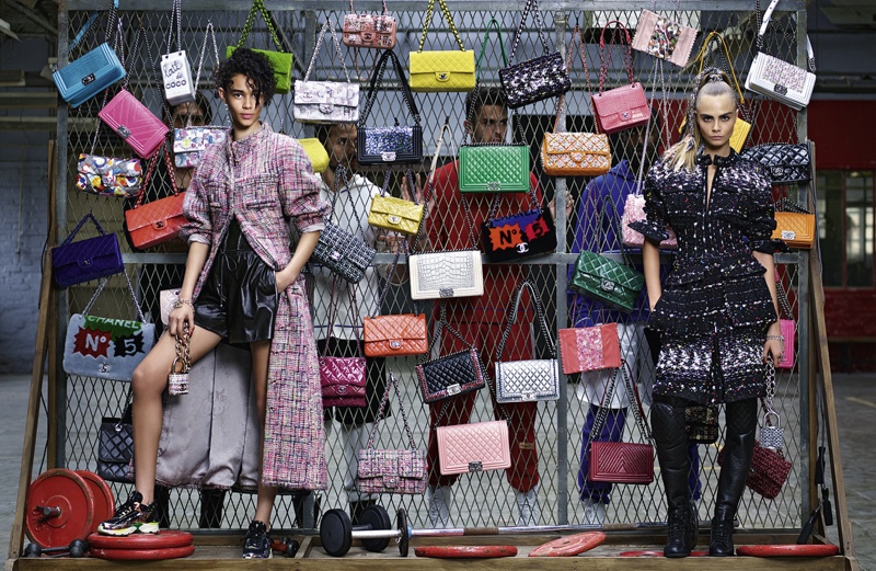 chanel-fall-winter-2014-ad-photos-cara-delevingne13