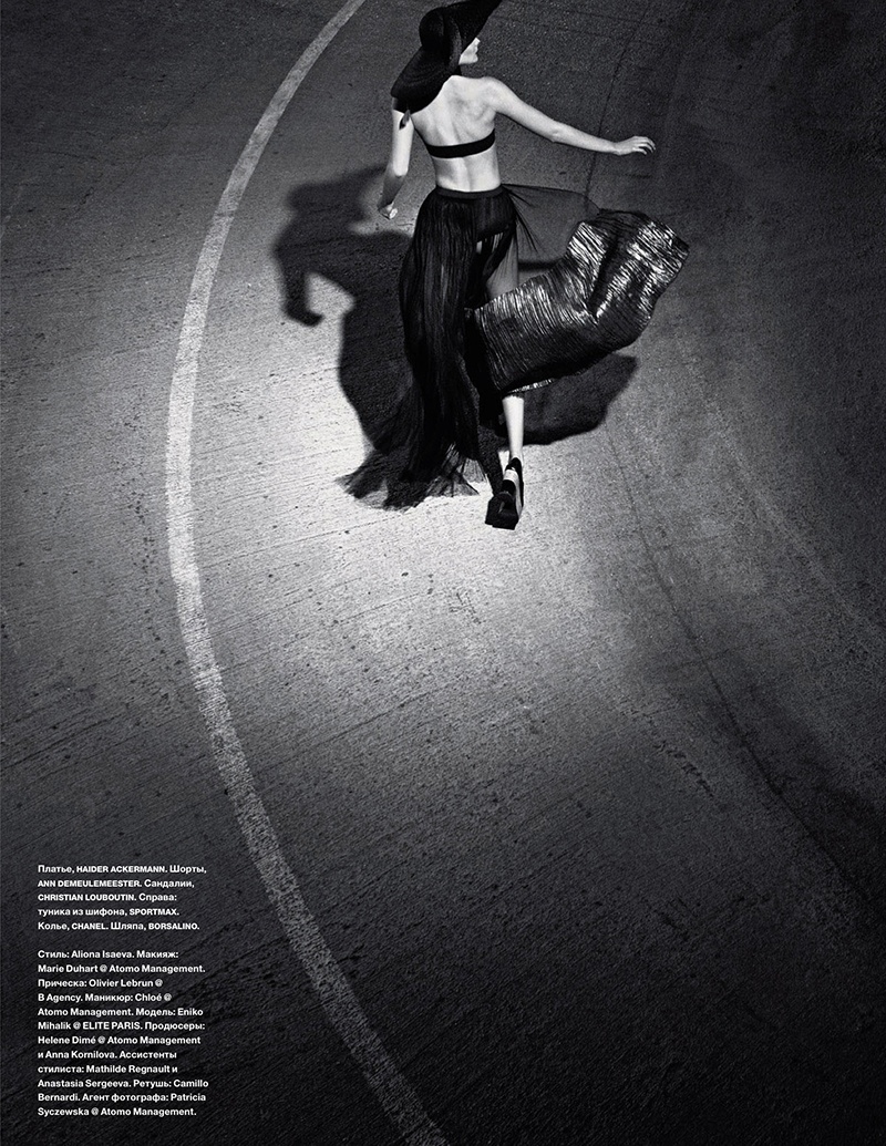 eniko-mihalik-black-white11