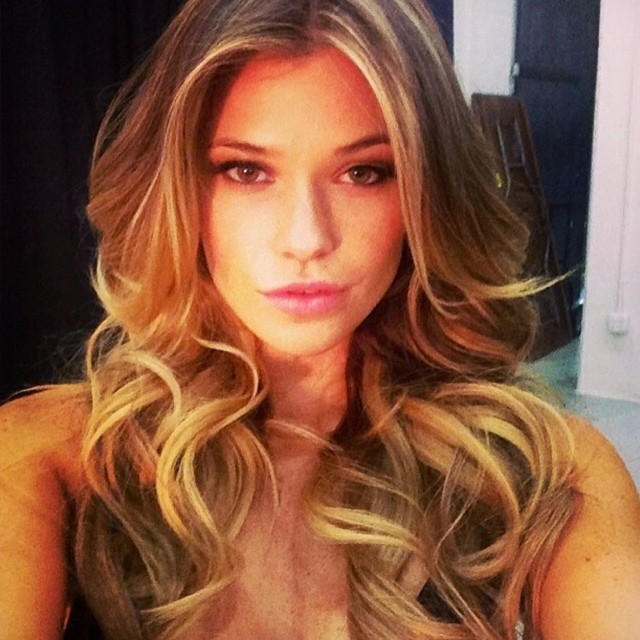 Samantha Hoopes shows off her golden locks