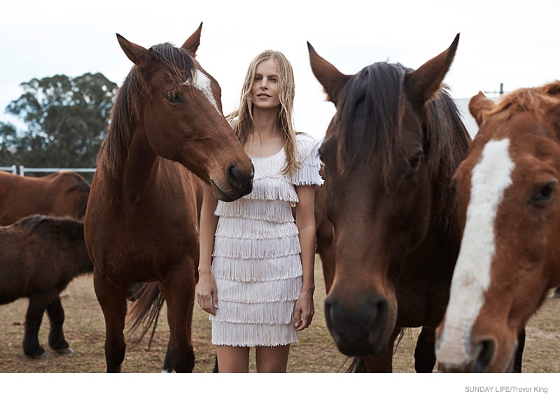emma-balfour-horse-fashion-shoot-10