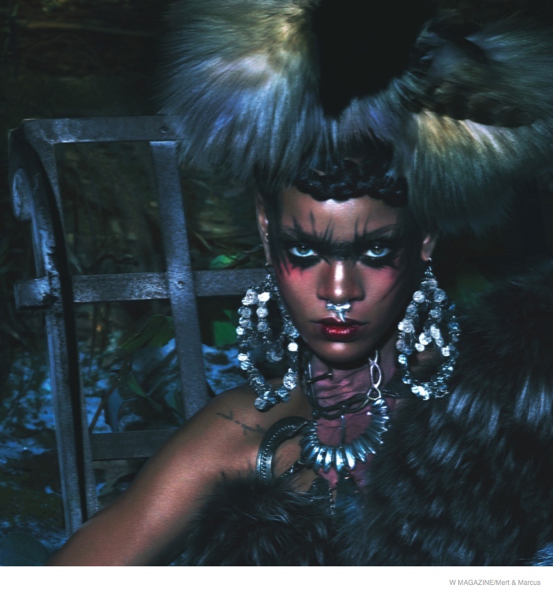 rihanna-w-magazine-shoot01