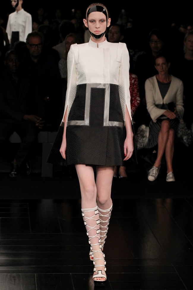 alexander-mcqueen-2015-spring-summer-runway08