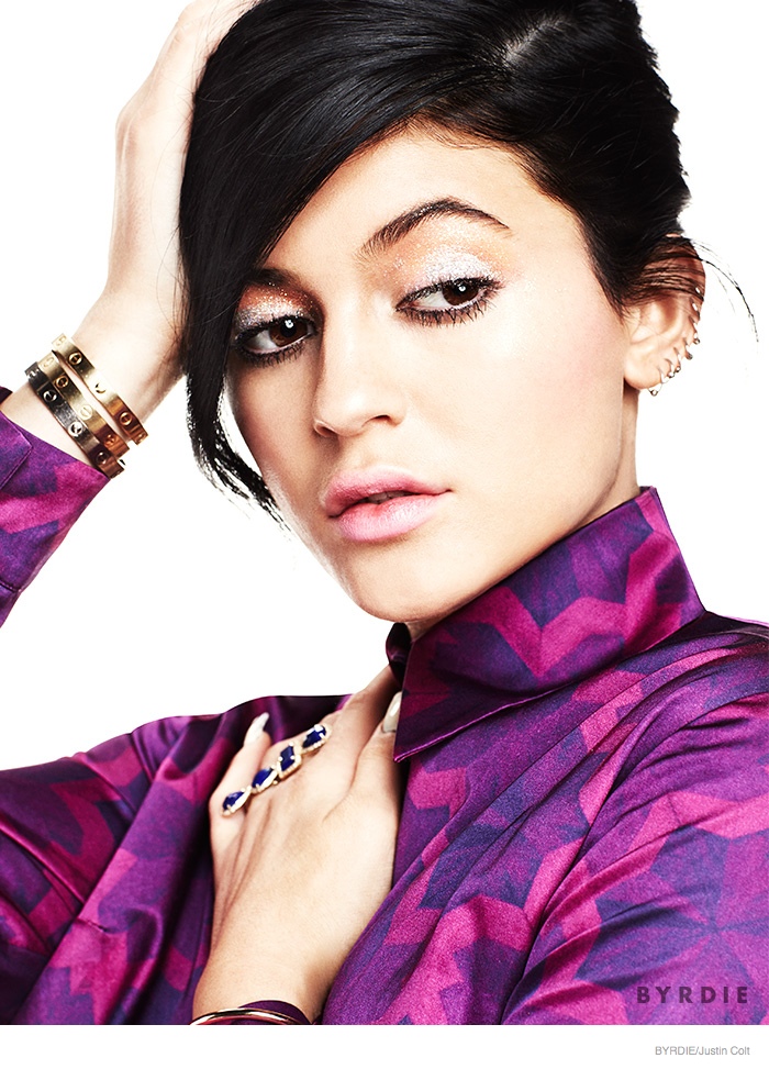kylie-jenner-sixties-beauty-makeup02