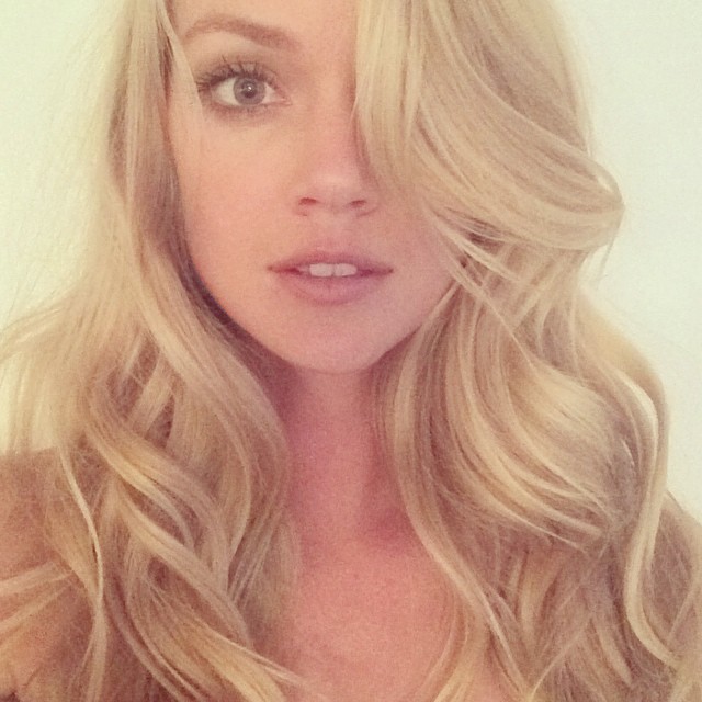 Lindsay Ellingson takes selfie