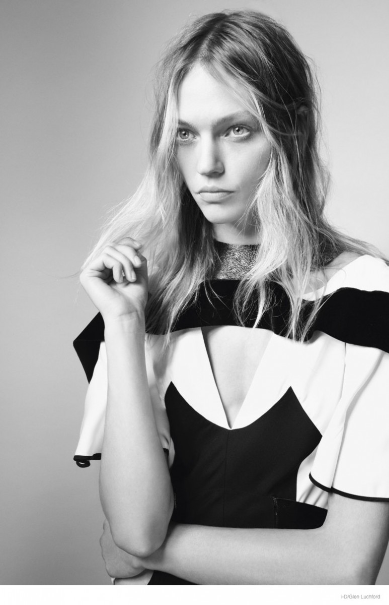 sasha-pivovarova-louis-vuitton-id-shoot04