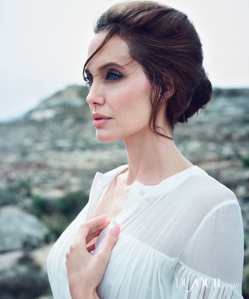angelina-jolie-dujour-magazine-winter-2014-02