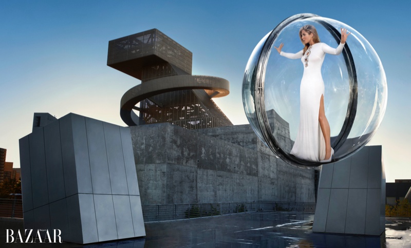 jennifer-aniston-harpers-bazaar-december-january-2014-2015-02