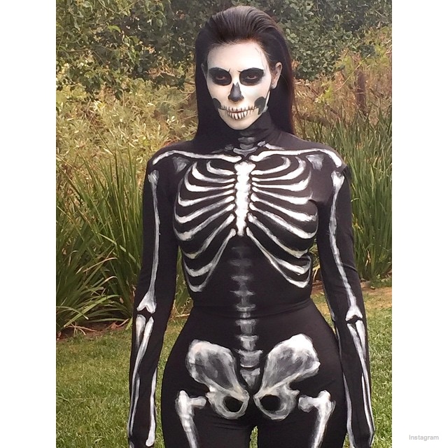 kim-kardashian-skull-halloween0