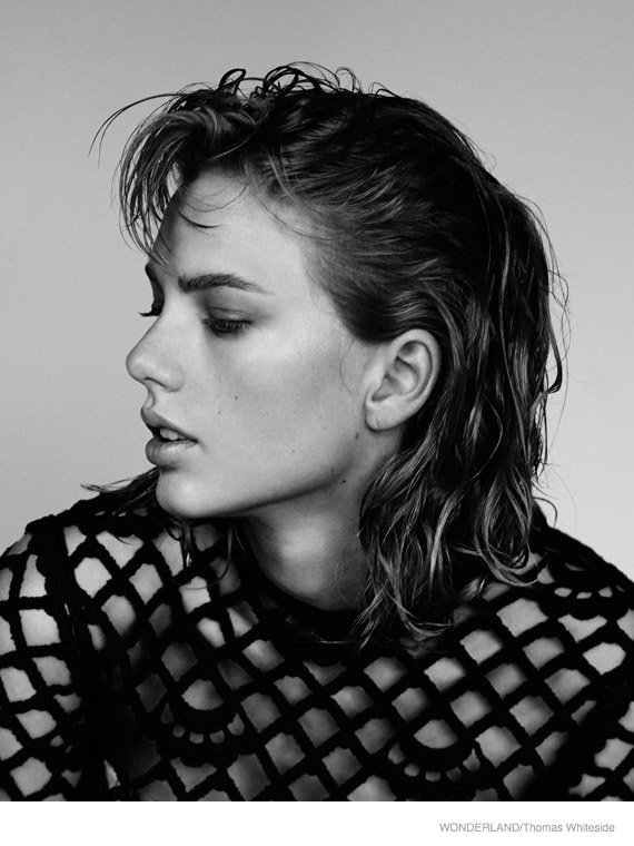 taylor-swift-wonderland-photoshoot-2014-02