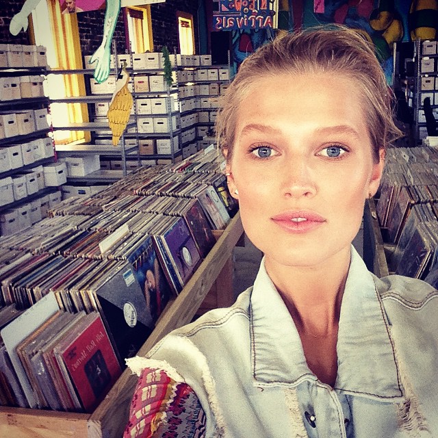 Toni Garrn shares image in a record store
