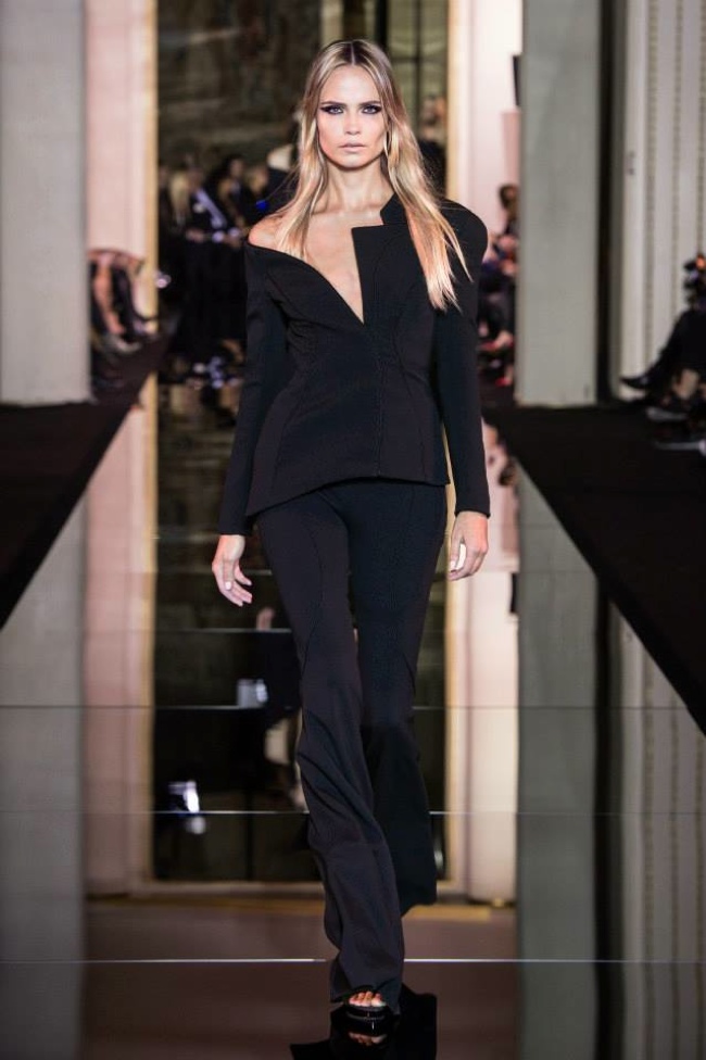 atelier-versace-haute-couture-spring-2015-runway01
