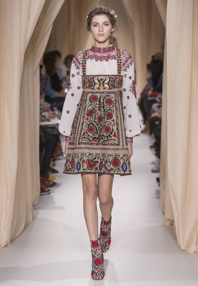 valentino-haute-couture-spring-2015-runway-photos02