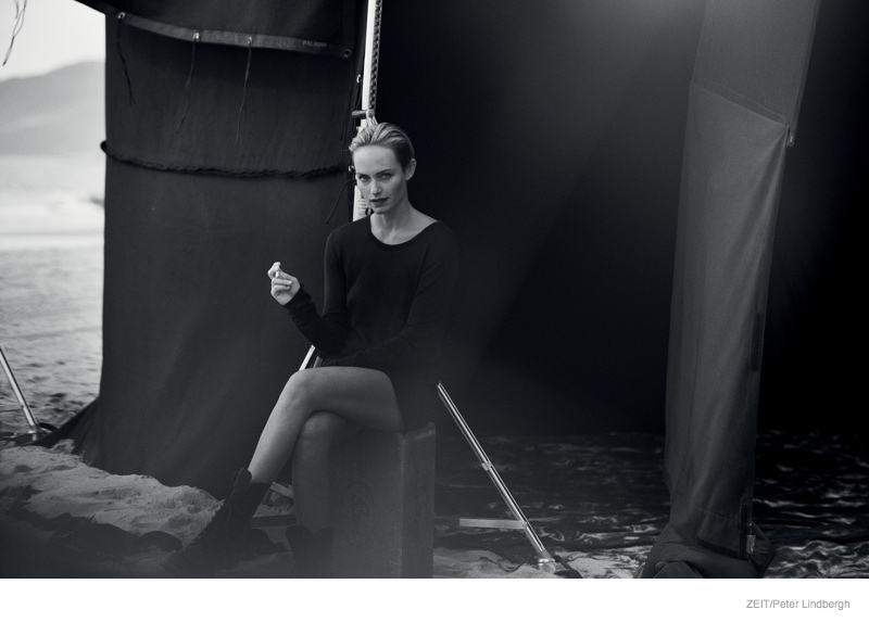 amber-valletta-black-white-editorial06