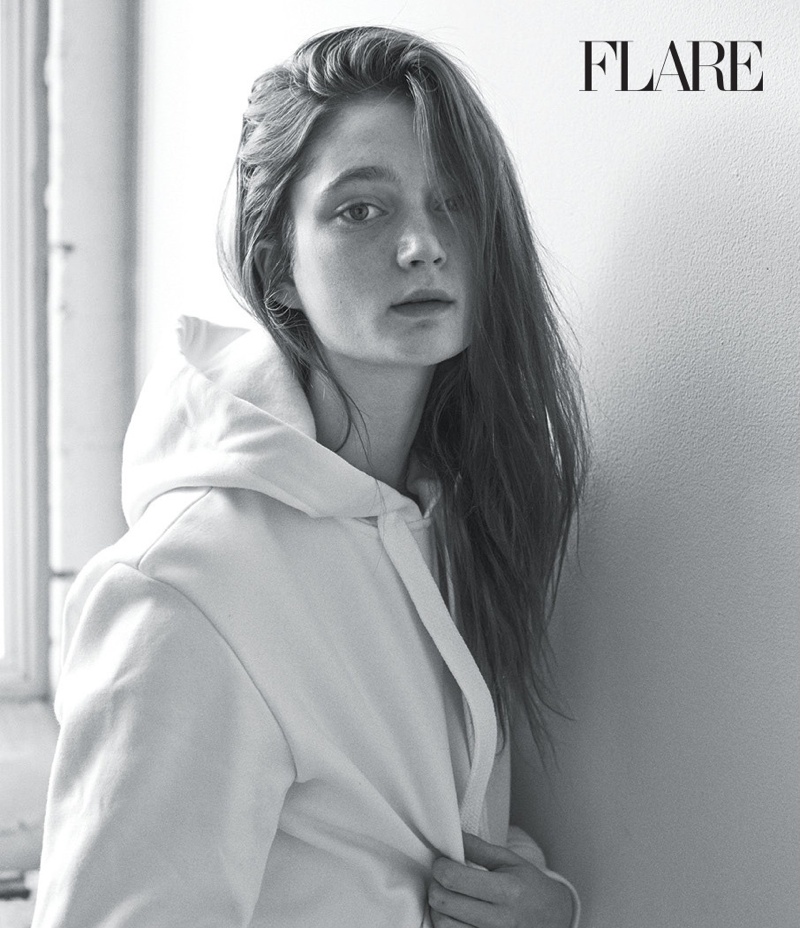 flare-no-makeup-models-march-2015-04