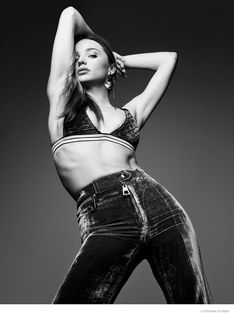 miranda-kerr-crop-top-abs01