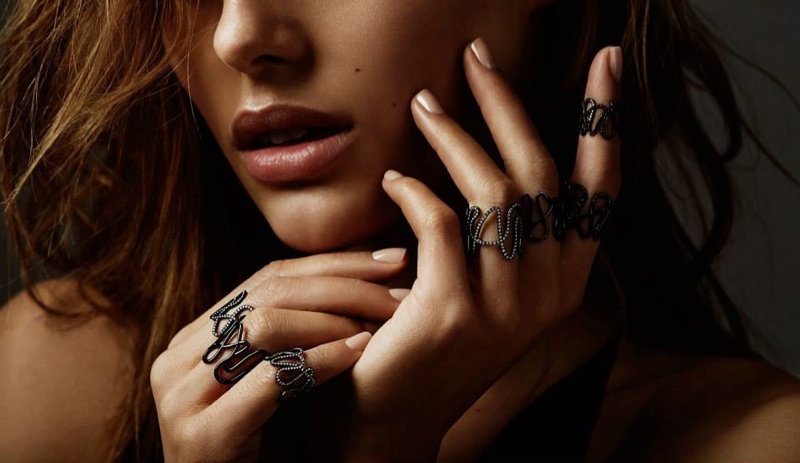 sexy-jewelry-shoot-repossi3