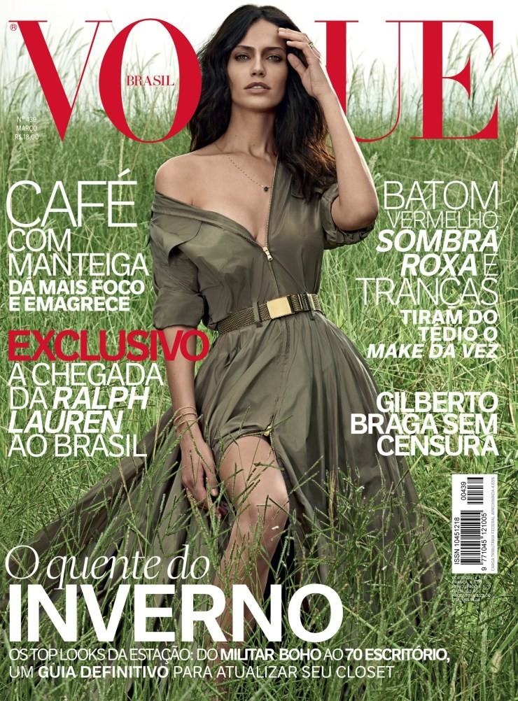 Amanda Wellsh also appears on the March 2015 cover of Vogue Brazil. 