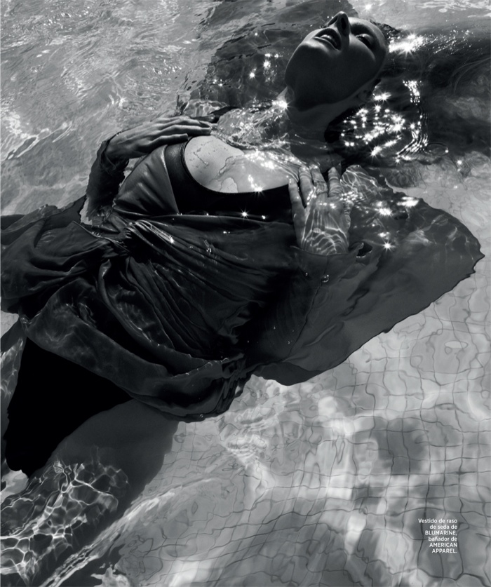 constance-jablonski-swimsuit-story15