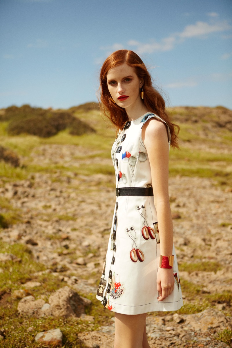 Magdalena-Jasek-Harpers-Bazaar-Turkey-June-2015-Cover-Shoot14