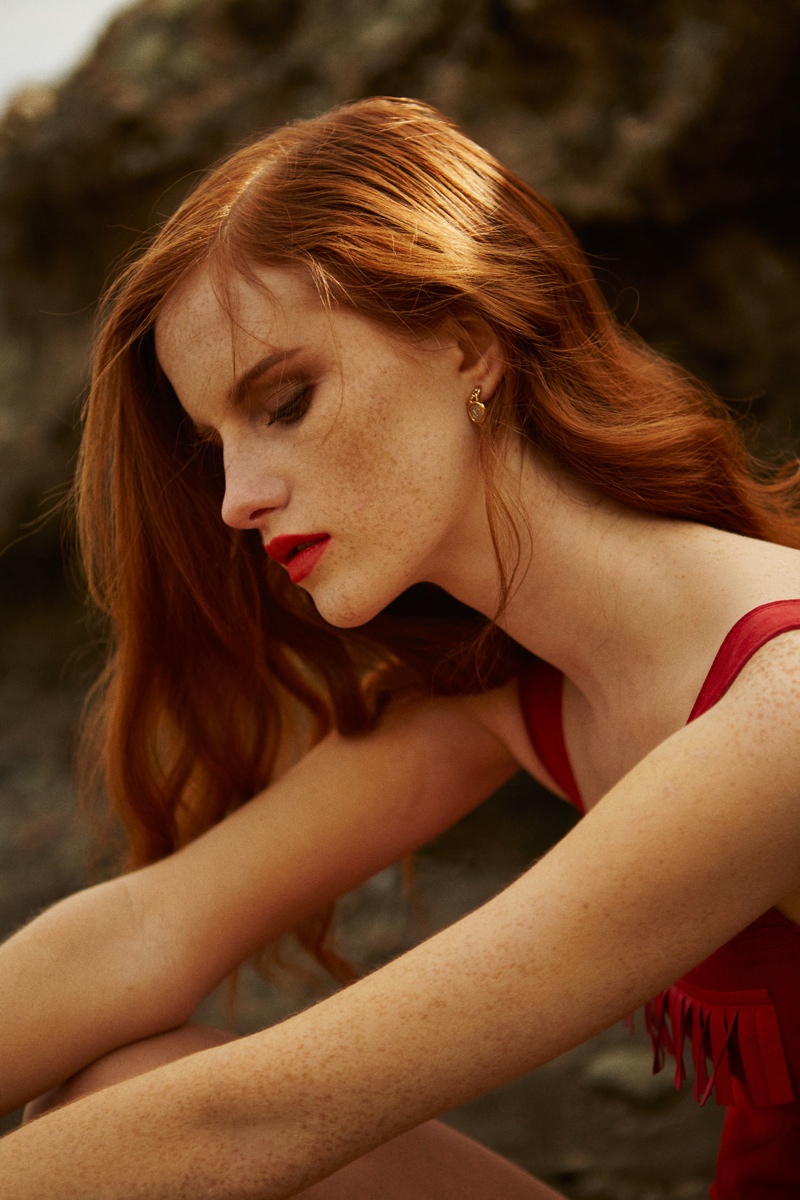 Magdalena-Jasek-Harpers-Bazaar-Turkey-June-2015-Cover-Shoot16