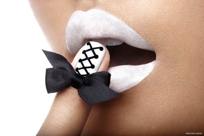 White-Makeup-Looks-Wendy-Hope02