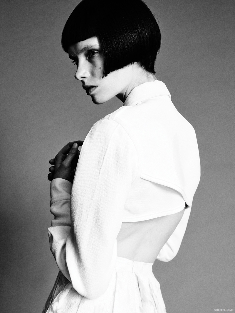 Skirt Michael Kors, Shirt Zac Posen, Ring The Lab by Laura Busony