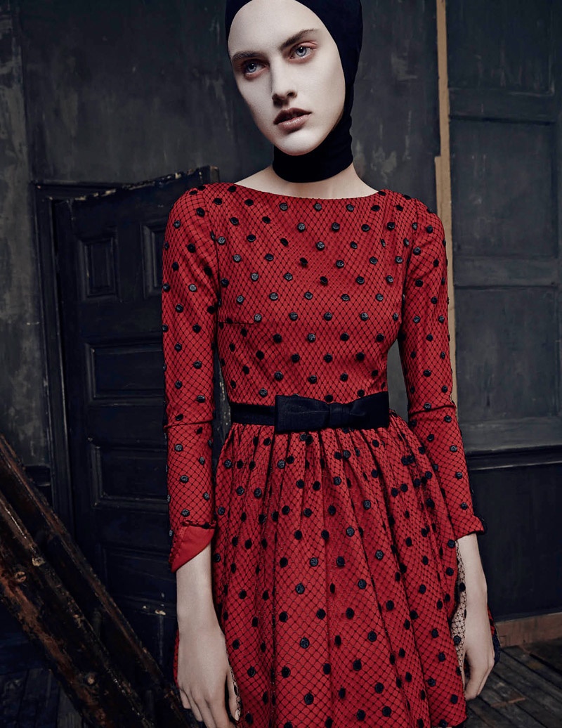 LOfficiel-Singapore-September-2015-Cover-Models-Editorial18