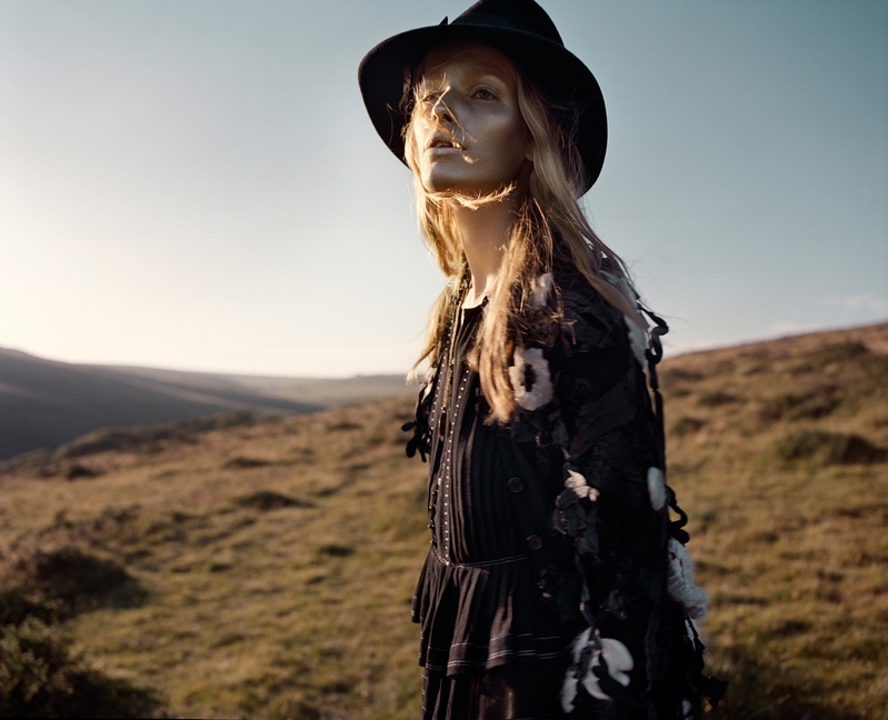 Alisa-Ahmann-PORTER-Fall-2015-Editorial14