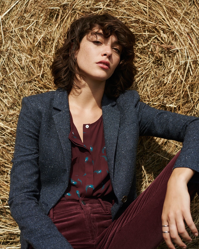 Steffy poses for Colin Leamin on a New York farm