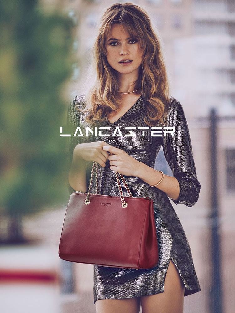 Behati-Prinsloo-Lancaster-Christmas-2015-Campaign02