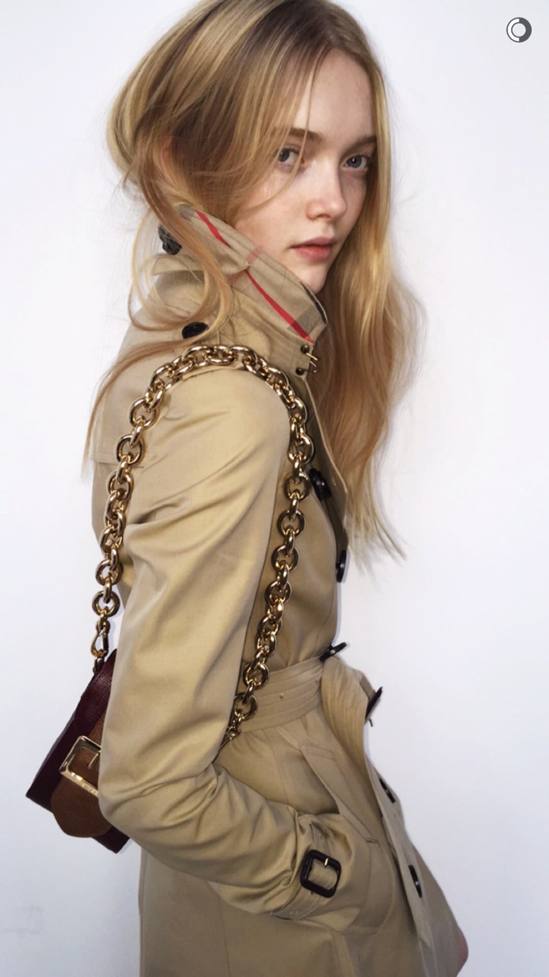 Burberry-Snapchat-Campaign-Pictures15