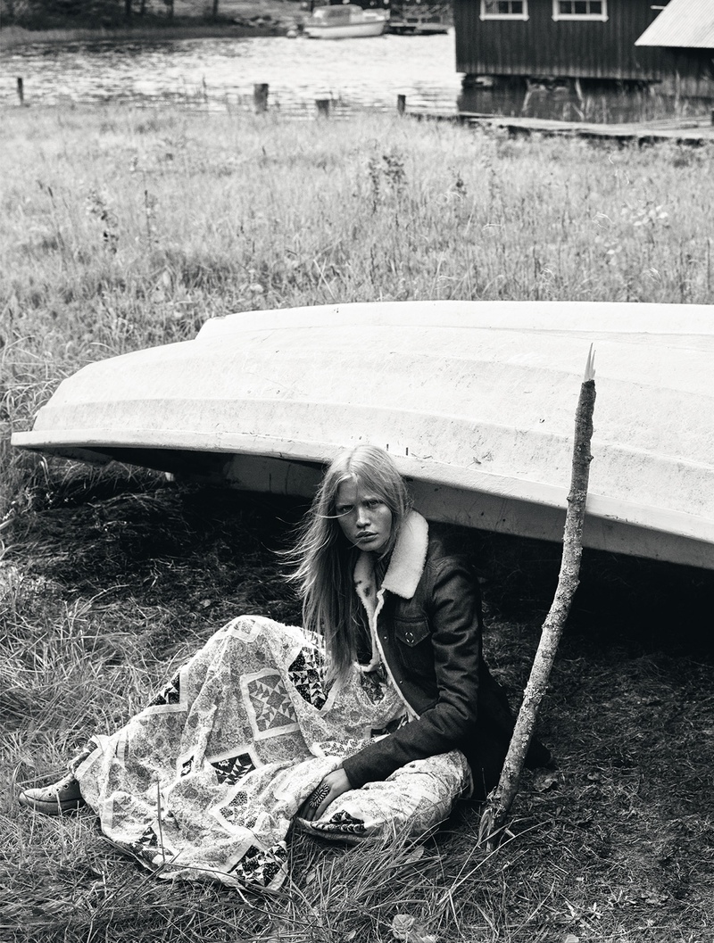 Camilla-Christensen-ELLE-Sweden-October-2015-Editorial15