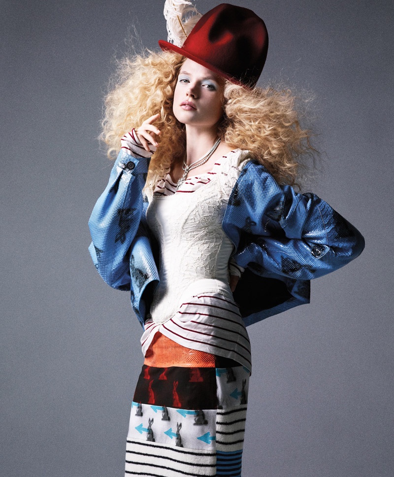 Carine-Roitfeld-Pirates-Princesses-BAZAAR-Fashion17