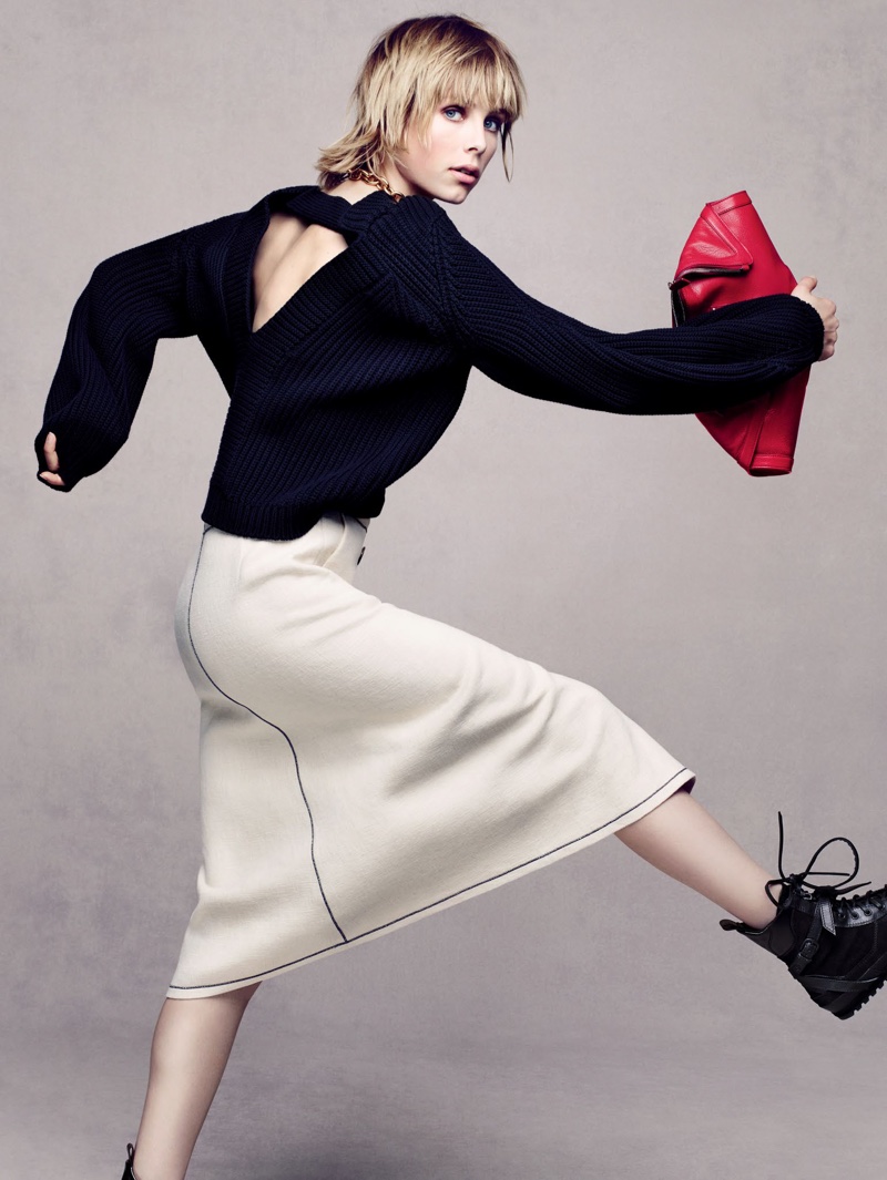 Edie-Campbell-Vogue-China-December-2015-Cover-Pictures03