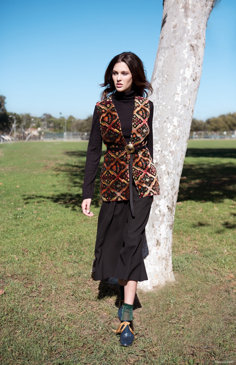 Turtleneck Splendid, Pants BCBG Max Azria Runway, Vest Vintage, Belt Free People, Shoes Balenciaga, Rings Free People